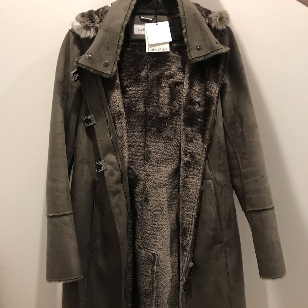 ✨NWT Calvin Klein Faux fur coat✨